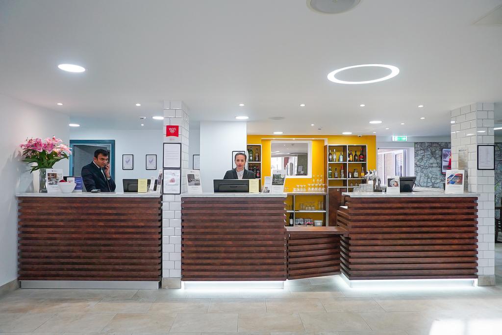 Best Western Plus London Croydon Aparthotel Exterior photo