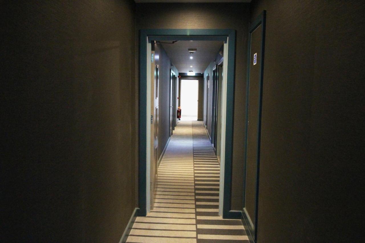 Best Western Plus London Croydon Aparthotel Exterior photo